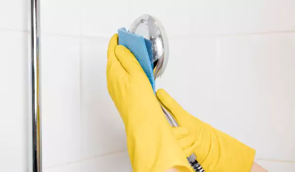Natural Shower Cleaning Solutions for a Healthier Bathroom
